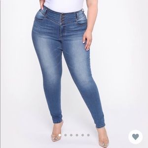 Fashion Nova Curve Jeans